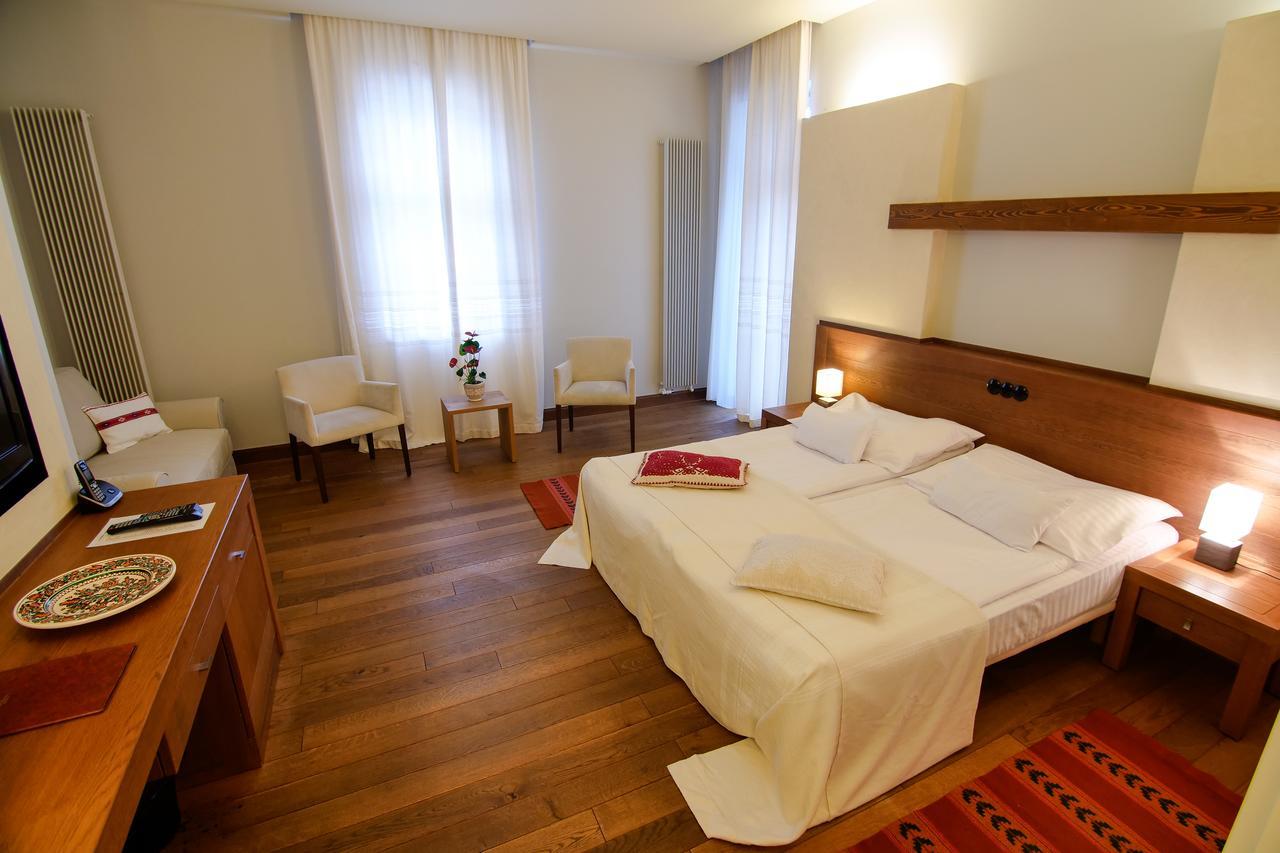 Hotel Pacsirta Sovata Exterior photo